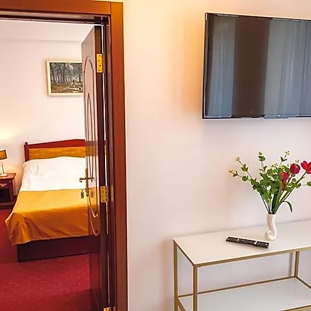 Cantemir Hotell 3*