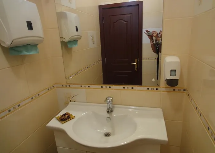 Cantemir 3* بوخارست