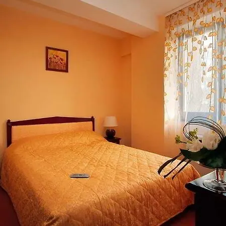 坎泰米尔酒店 3*